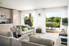 Luxury apartment with spa access on a nature reserve Dragonfly HM106